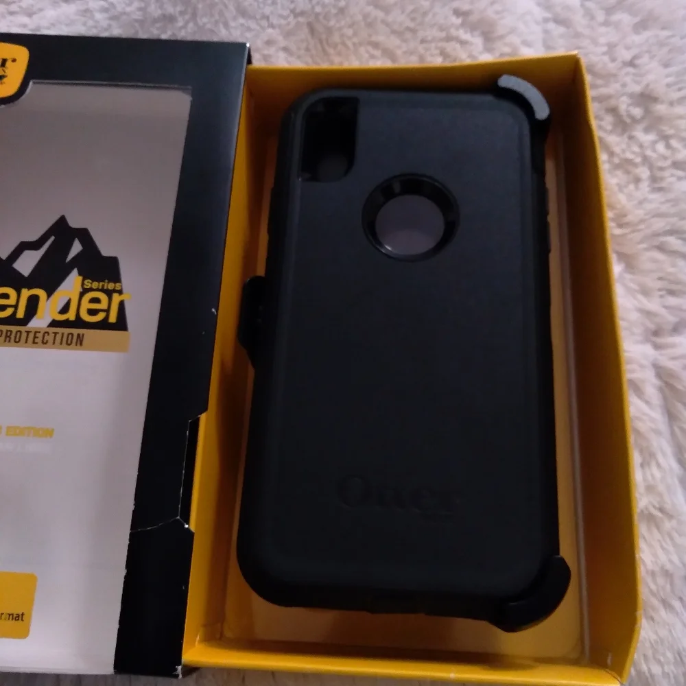 Otter Box for New iphone Large,Casé with clip..
